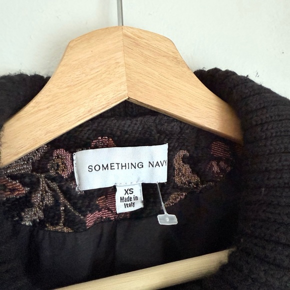 Something Navy - Picture 6 of 7